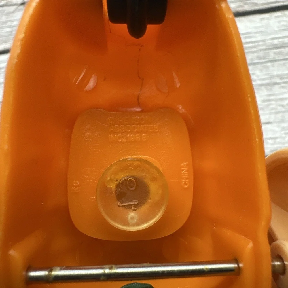 Vintage Fraggle Rock 1987 Gobo‎ Driving Carrot Car from McDonald's HAPPY MEAL